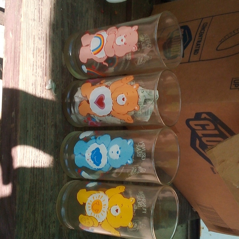 Vintage 1983 carebear  glasses